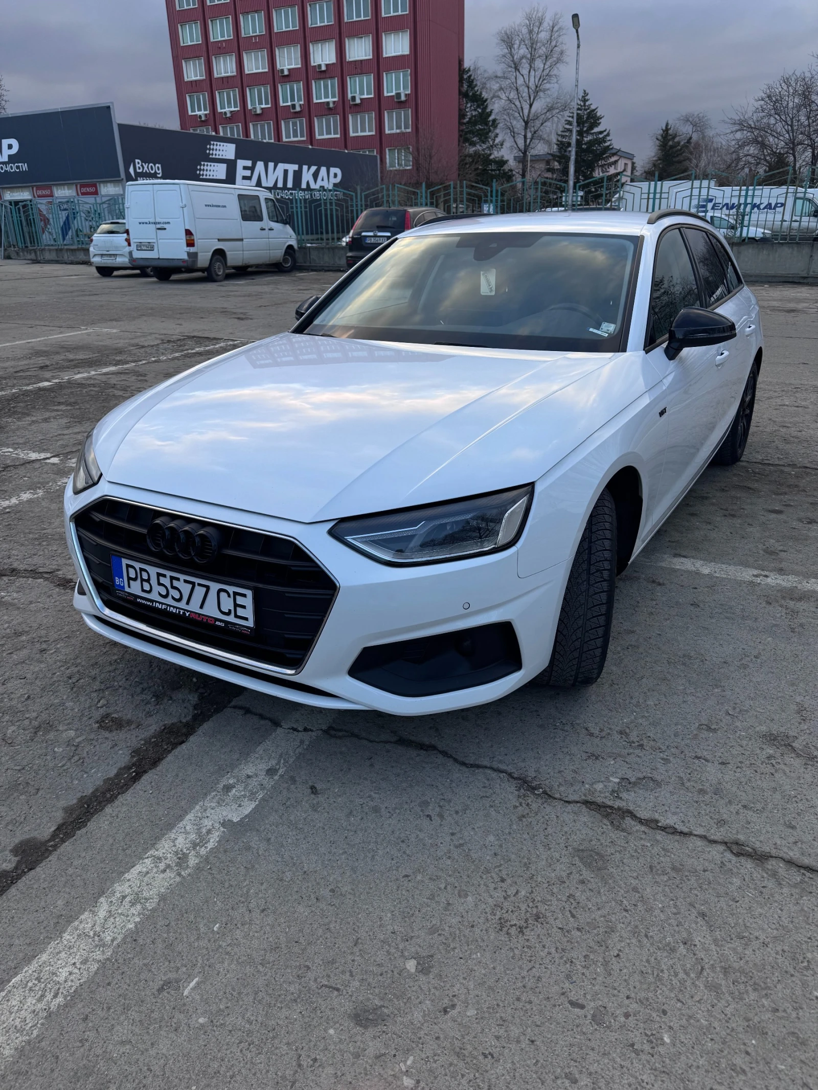 Audi A4 AVANT QUATTRO | S line | Matrix | B&O | ЛИЗИНГ
