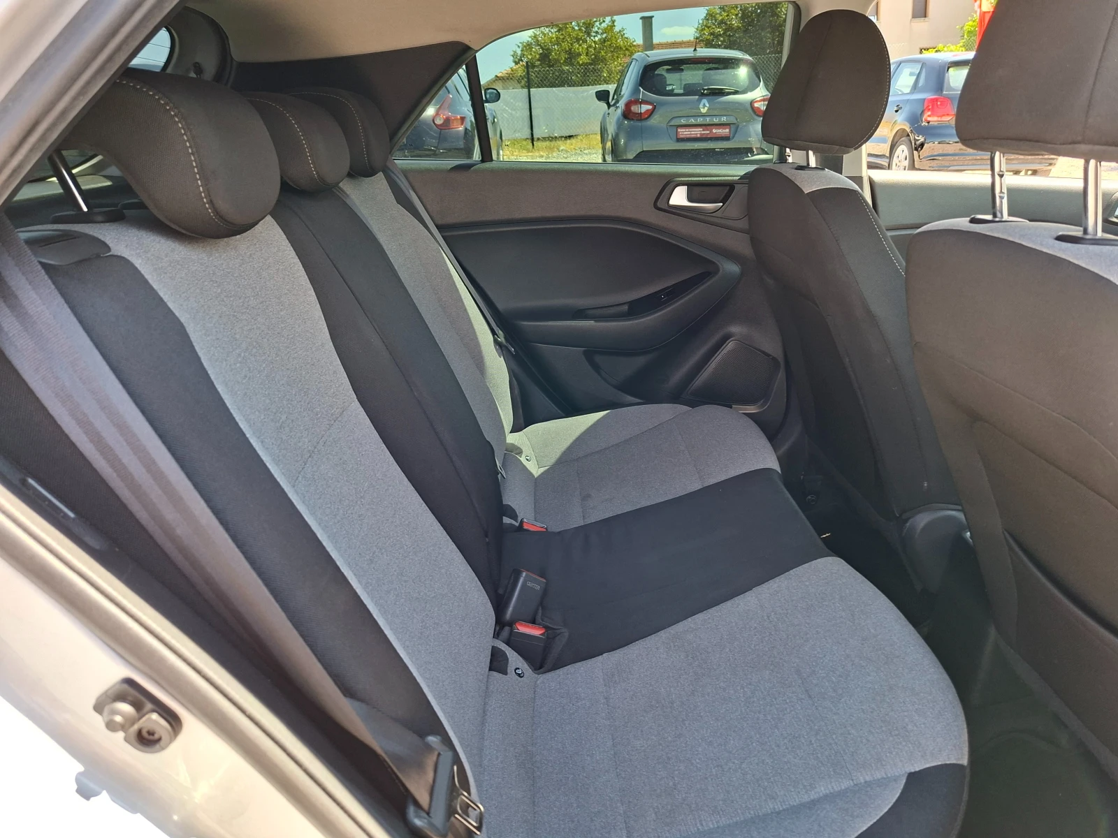 Hyundai I20 1.1CRDI* 6-Speed* 36м. х 185EUR.* , снимка 12 - Автомобили и джипове - 54031677