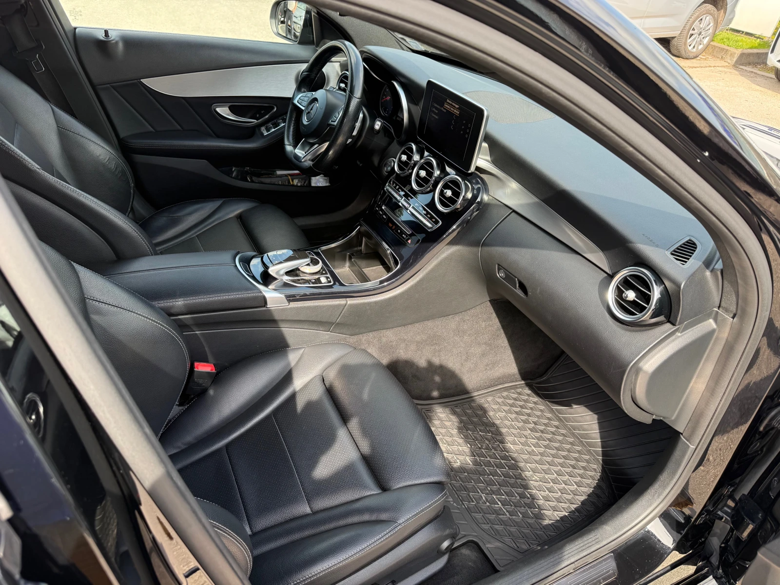 Mercedes-Benz C 220 4 Matic 2, 2 CDi 170k.c, снимка 10 - Автомобили и джипове - 54219191