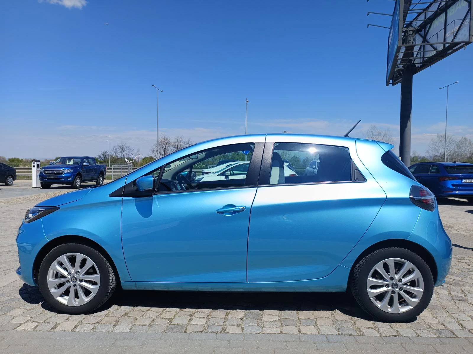 Renault Zoe 52 kw / 109 к.с., снимка 7 - Автомобили и джипове - 54302205