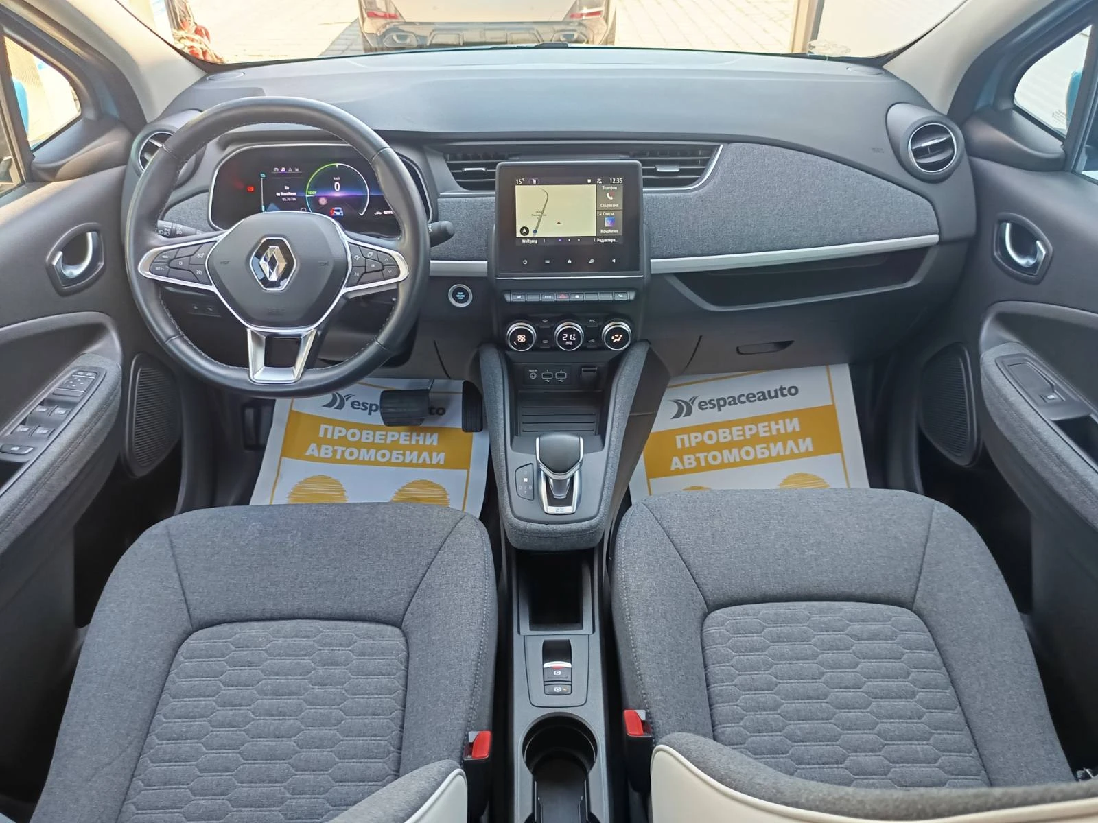 Renault Zoe 52 kw / 109 к.с., снимка 8 - Автомобили и джипове - 54302205