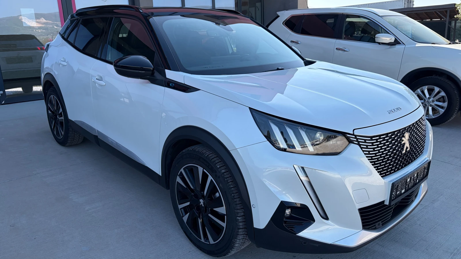 Peugeot 2008 GT 50 kWh, снимка 3 - Автомобили и джипове - 54340708