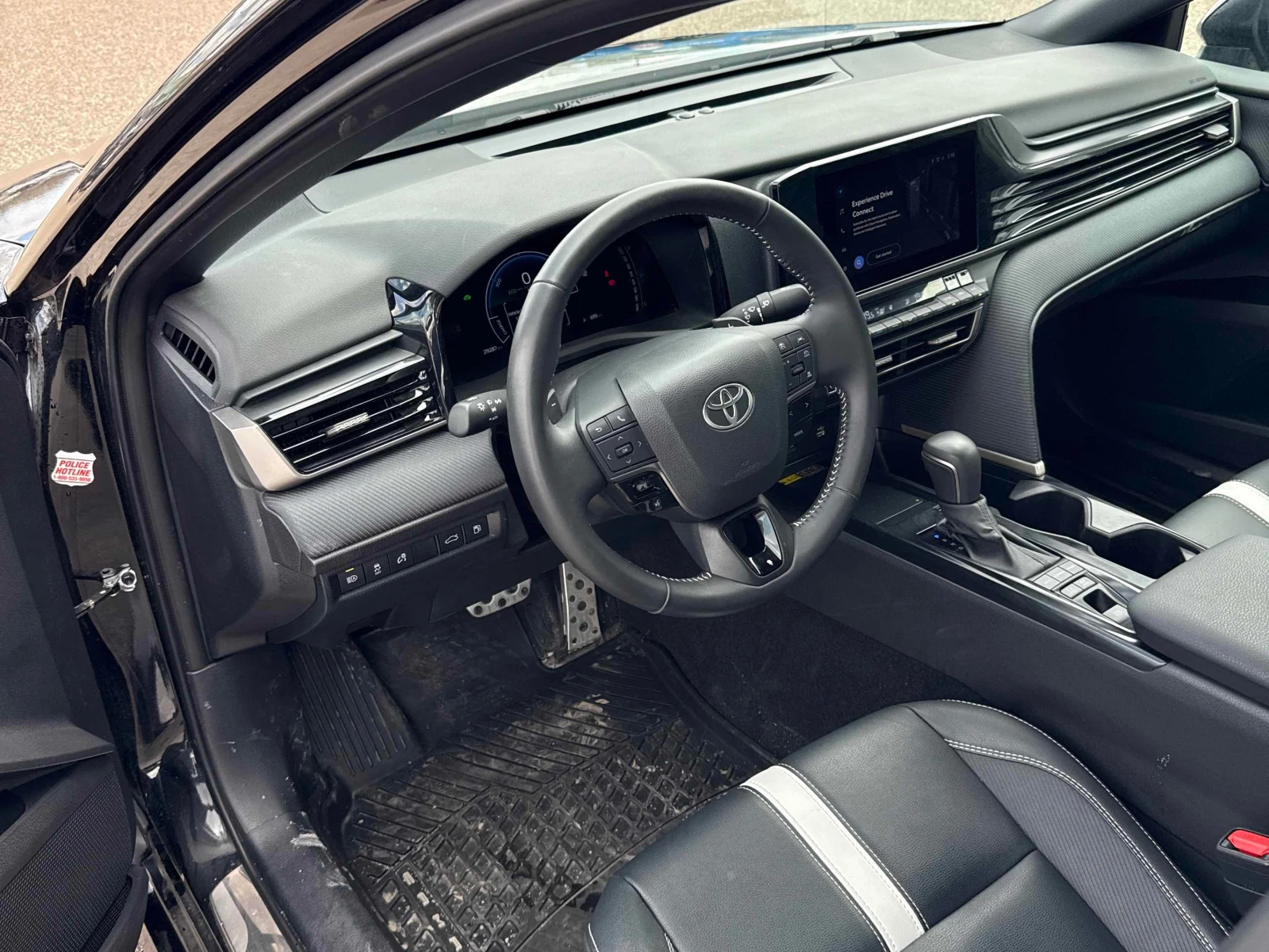Toyota Camry SE/Hybrid/FWD/ЧИСТА ИСТОРИЯ, снимка 8 - Автомобили и джипове - 54412153