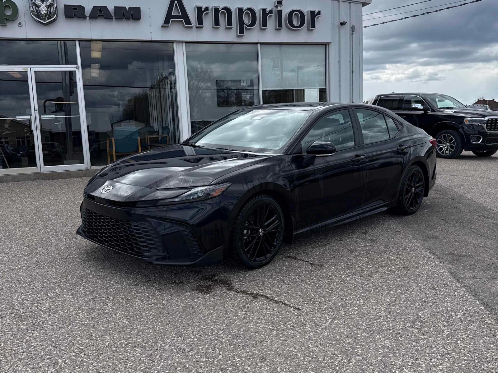 Toyota Camry SE/Hybrid/FWD/ЧИСТА ИСТОРИЯ