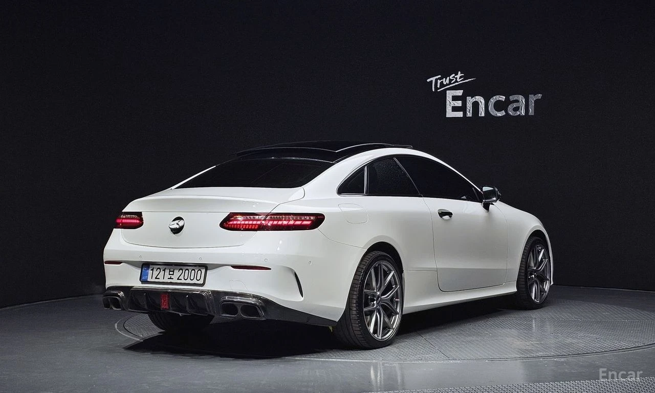 Mercedes-Benz E 450 4MATIC* AMG-LINE* 360CAM* DISTRONIC* DRIVE-ASSIST*, снимка 3 - Автомобили и джипове - 54714421