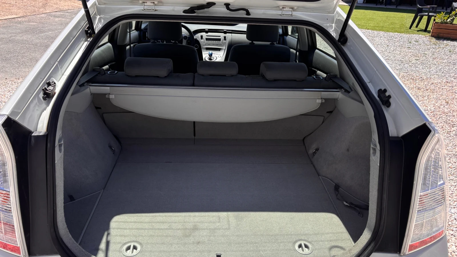Toyota Prius Нов внос от Италия, снимка 10 - Автомобили и джипове - 54855659