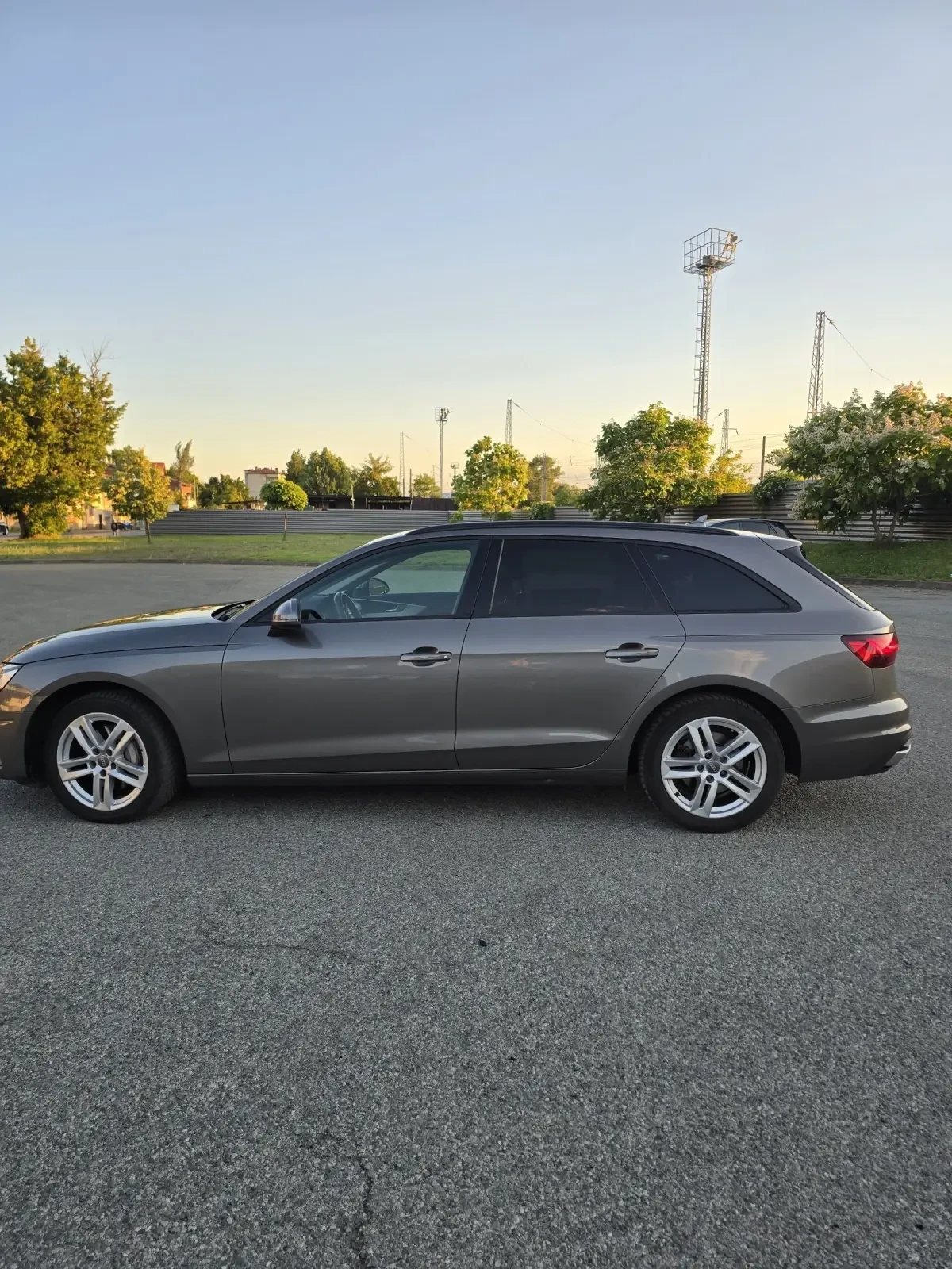 Audi A4 2.0 tdi Keyless, Digital, Distronic, снимка 7 - Автомобили и джипове - 54974548