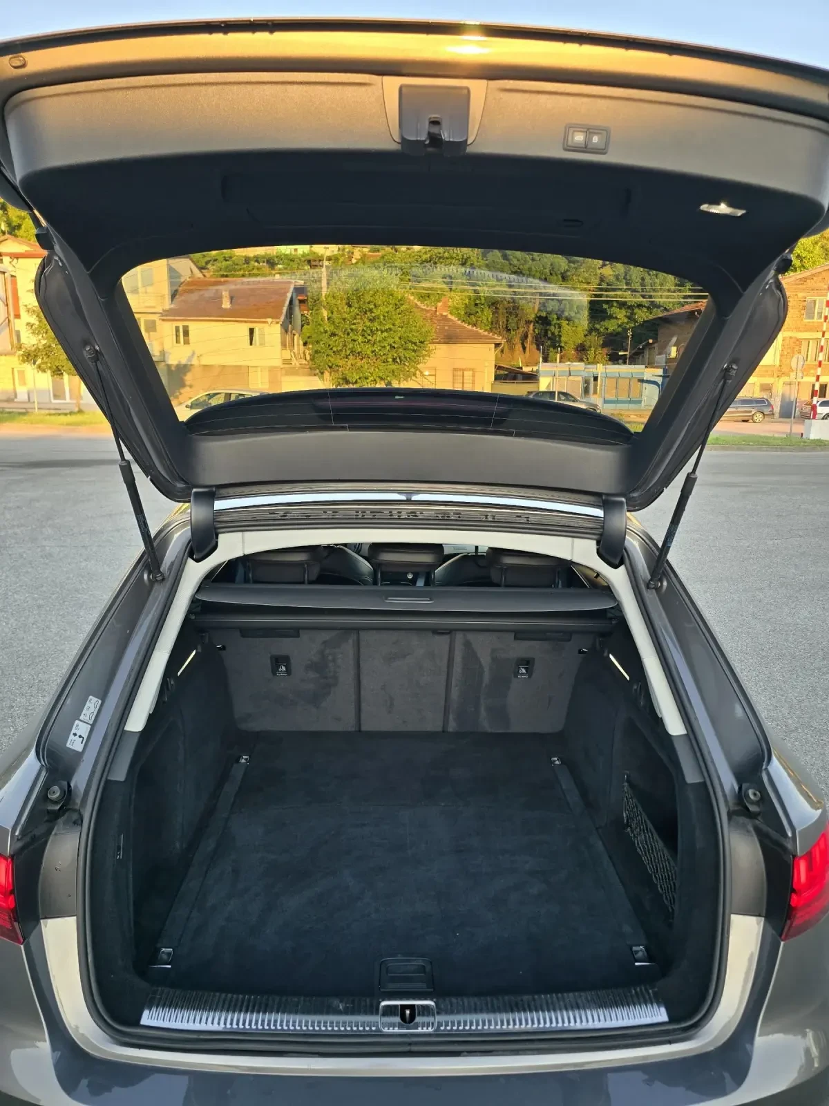 Audi A4 2.0 tdi Keyless, Digital, Distronic, снимка 13 - Автомобили и джипове - 54974548