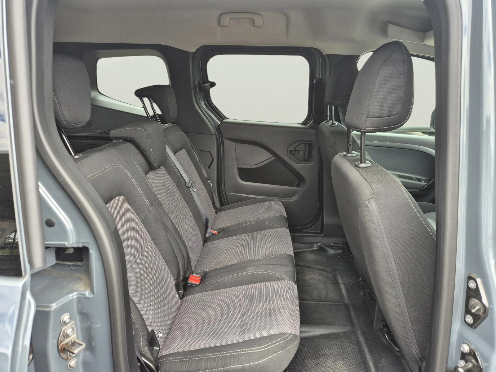 Mercedes-Benz Citan 1.3 I, снимка 9 - Автомобили и джипове - 55317761