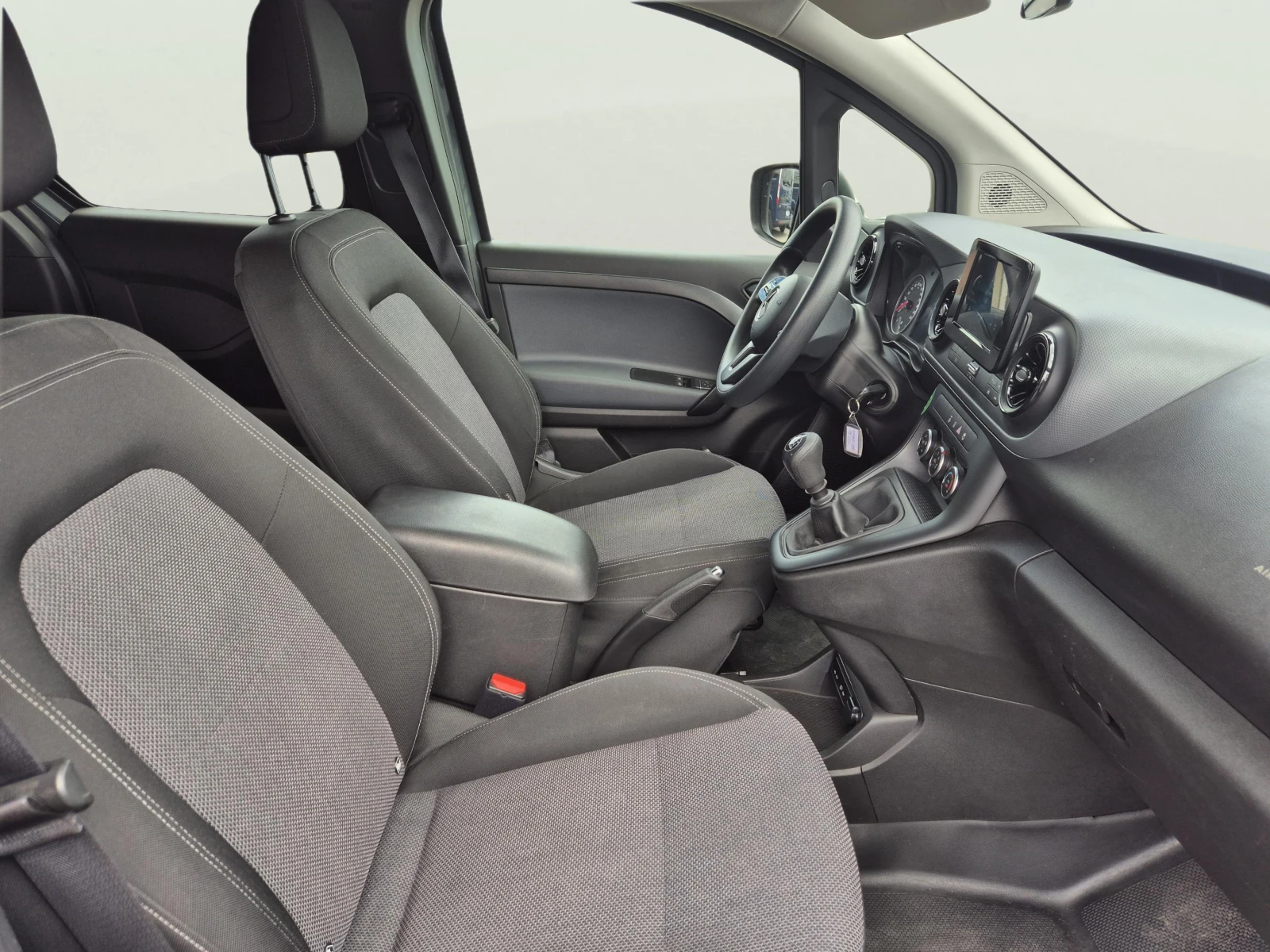 Mercedes-Benz Citan 1.3 I, снимка 10 - Автомобили и джипове - 55317761