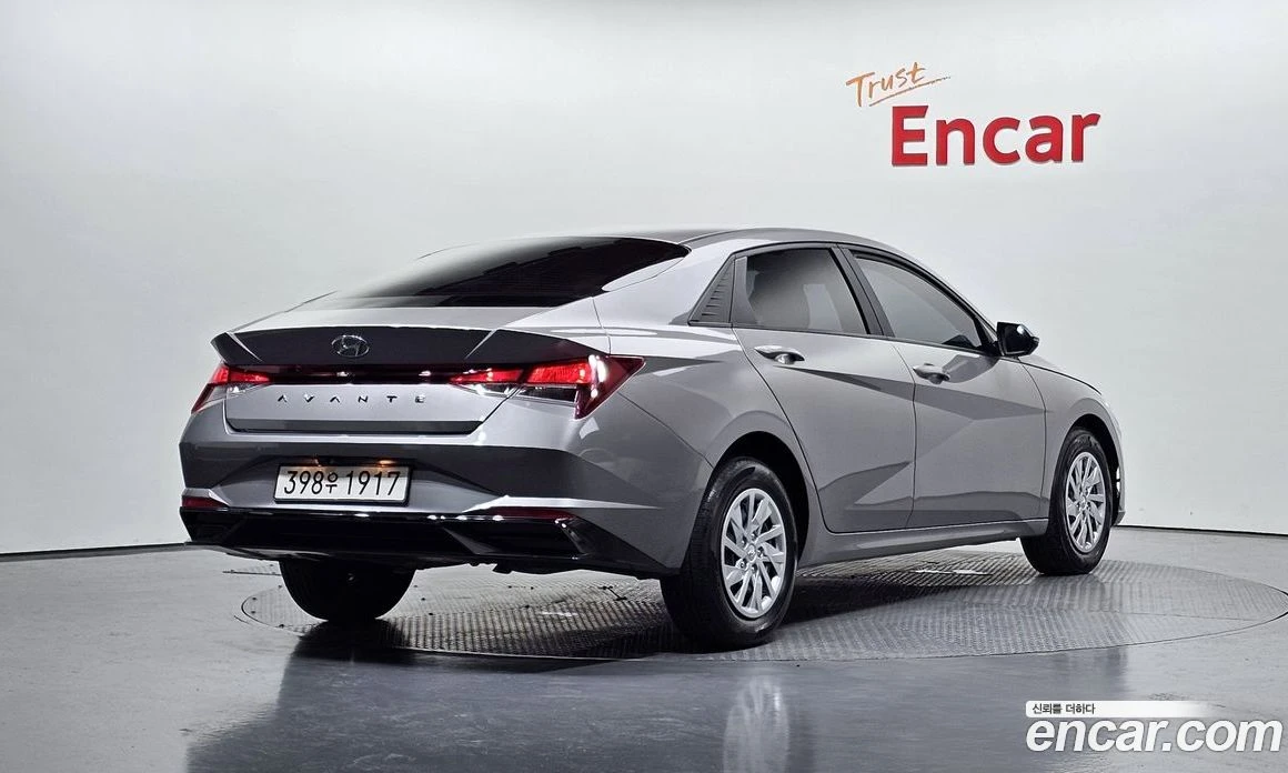 Hyundai Elantra 1.6 Smart, снимка 2 - Автомобили и джипове - 55676642