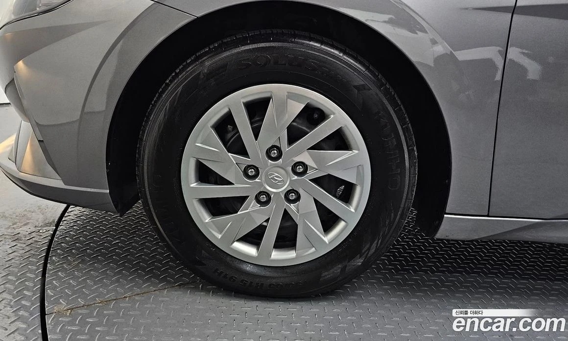 Hyundai Elantra 1.6 Smart, снимка 5 - Автомобили и джипове - 55676642