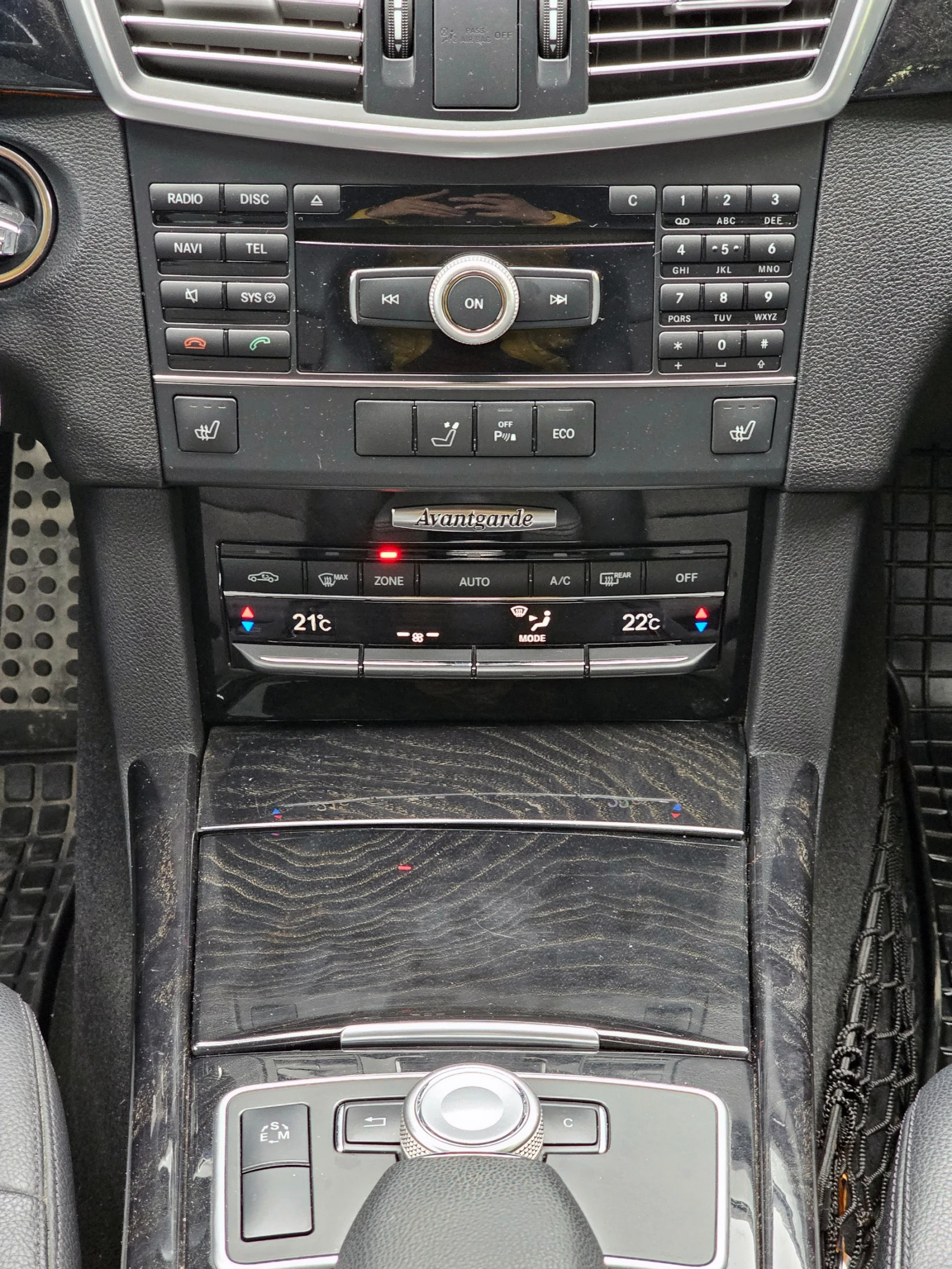 Mercedes-Benz E 220, снимка 12 - Автомобили и джипове - 55801120