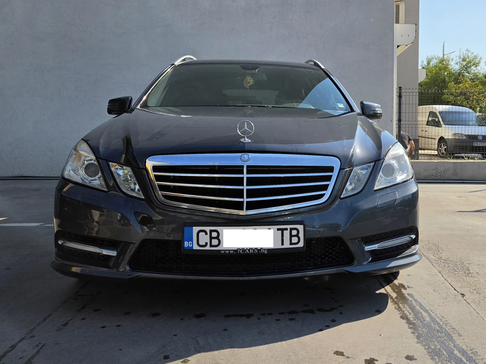Mercedes-Benz E 220, снимка 4 - Автомобили и джипове - 55801120