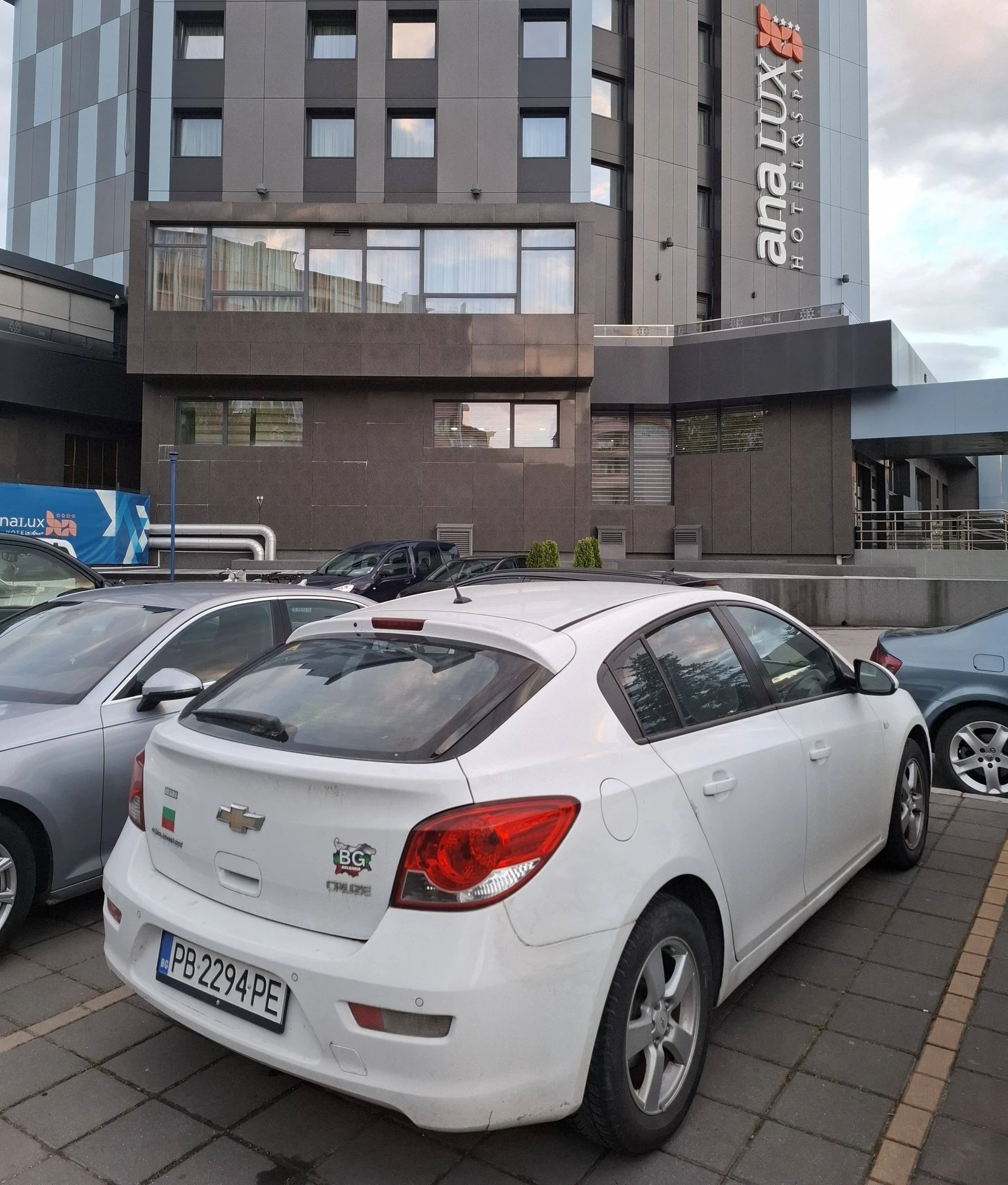 Chevrolet Cruze 1.6 GPL, снимка 2 - Автомобили и джипове - 55888639