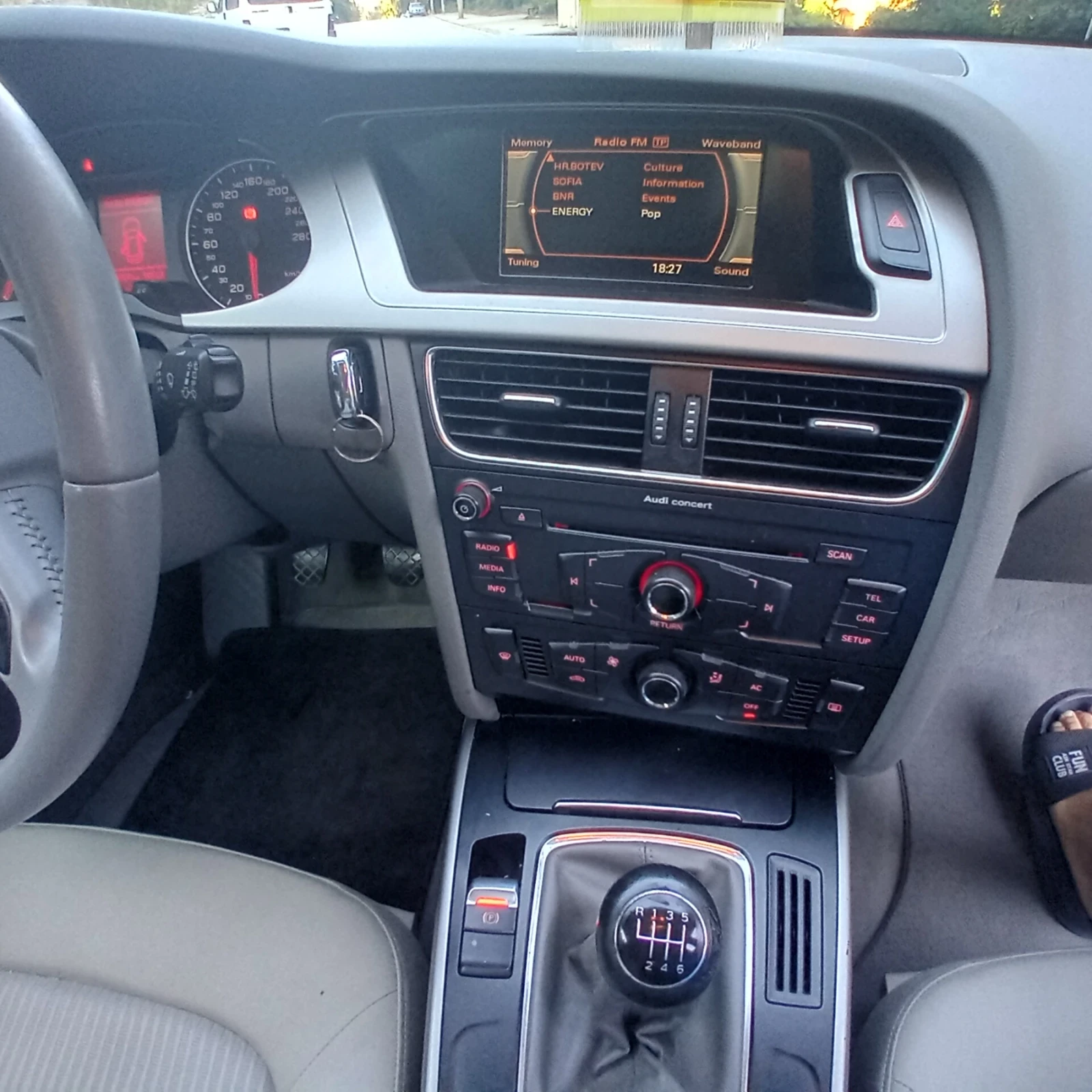 Audi A4 2.0TDI 143 коня, снимка 13 - Автомобили и джипове - 55962841