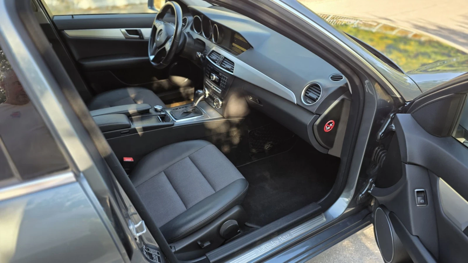 Mercedes-Benz C 180, снимка 7 - Автомобили и джипове - 56010770