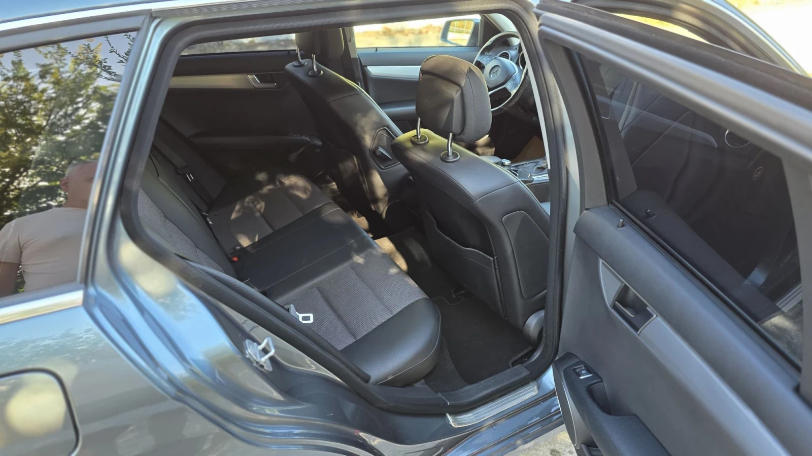 Mercedes-Benz C 180, снимка 9 - Автомобили и джипове - 56010770