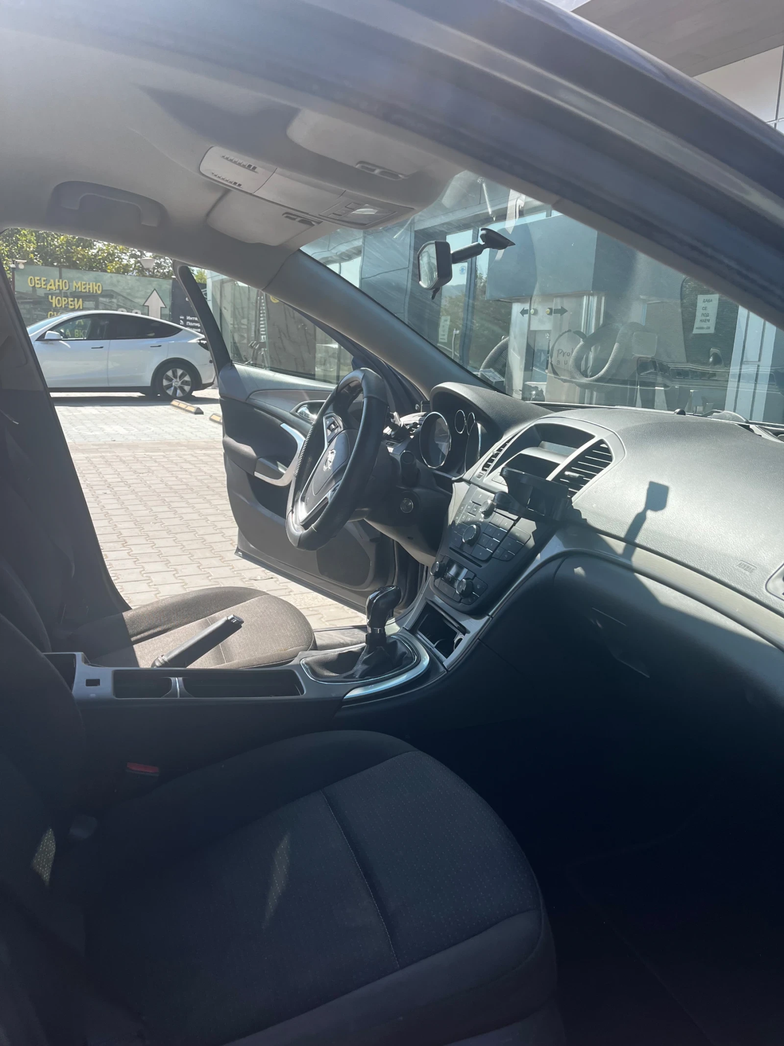 Opel Insignia, снимка 7 - Автомобили и джипове - 56112786