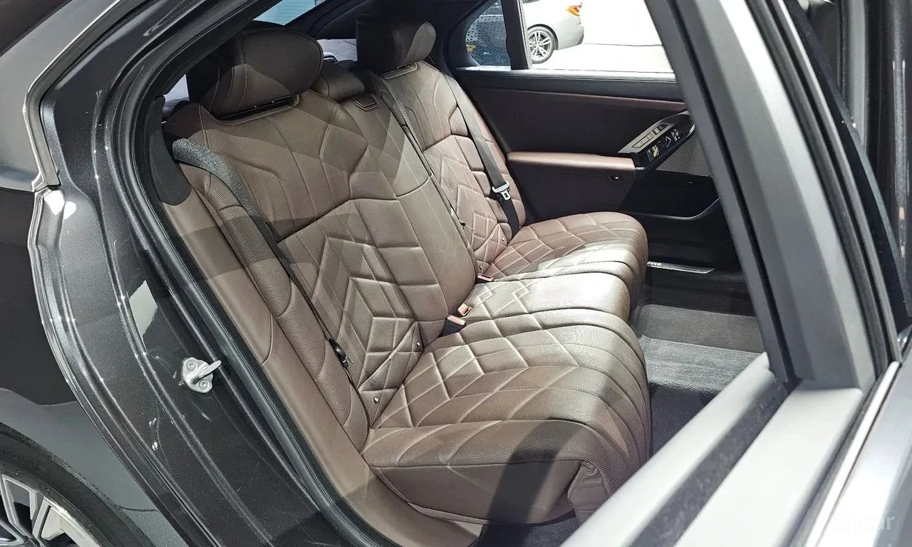 BMW 740, снимка 9 - Автомобили и джипове - 56713397