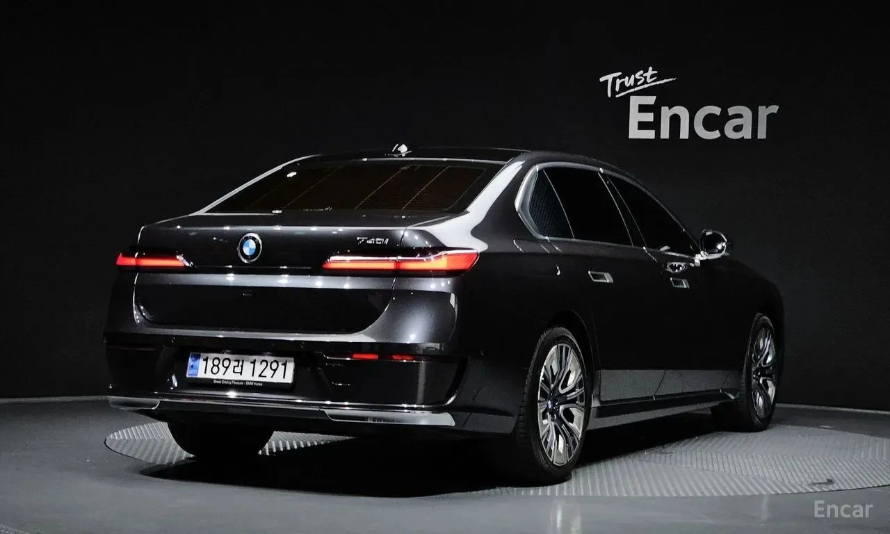 BMW 740, снимка 2 - Автомобили и джипове - 56713397