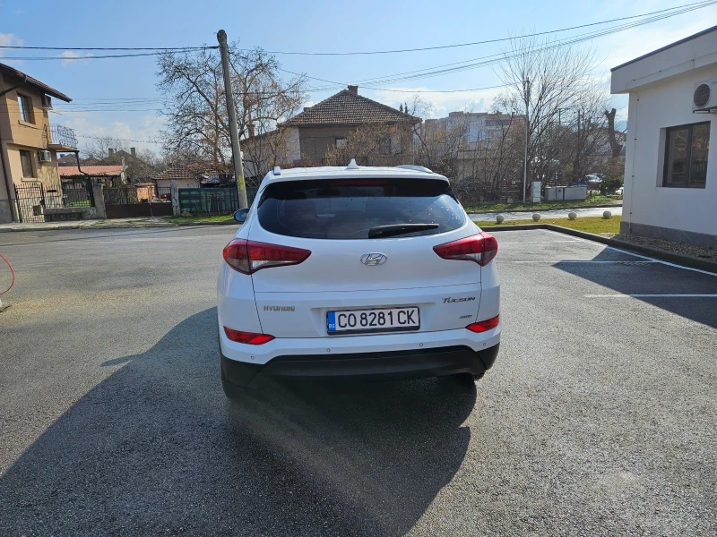 Hyundai Tucson 2, снимка 8 - Автомобили и джипове - 47237187