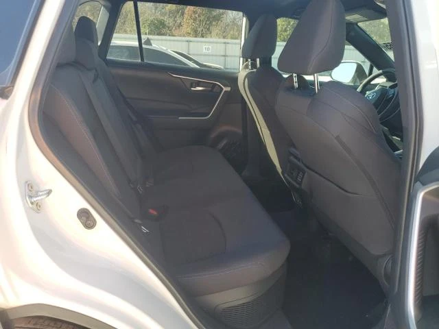 Toyota Rav4 SE, снимка 10 - Автомобили и джипове - 52869934