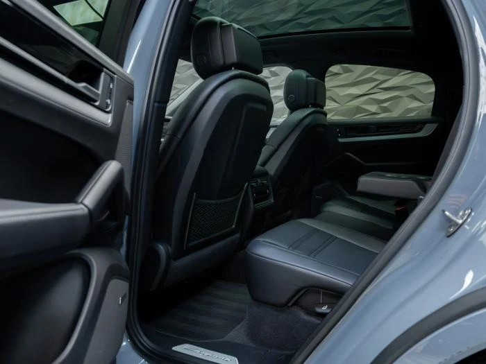 Porsche Cayenne E-HYBRID* BOSE* 360*  PANO* , снимка 15 - Автомобили и джипове - 56177380