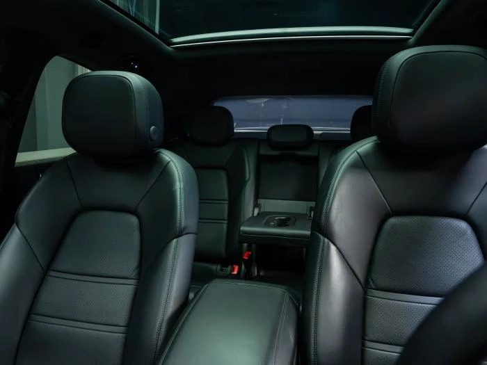 Porsche Cayenne E-HYBRID* BOSE* 360*  PANO* , снимка 8 - Автомобили и джипове - 56177380