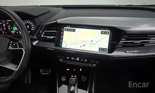 Audi Q4 e-tron 40 Premium Sportback/HUD/ПАНО/ДИСТРОНИК, снимка 13 - Автомобили и джипове - 56240180