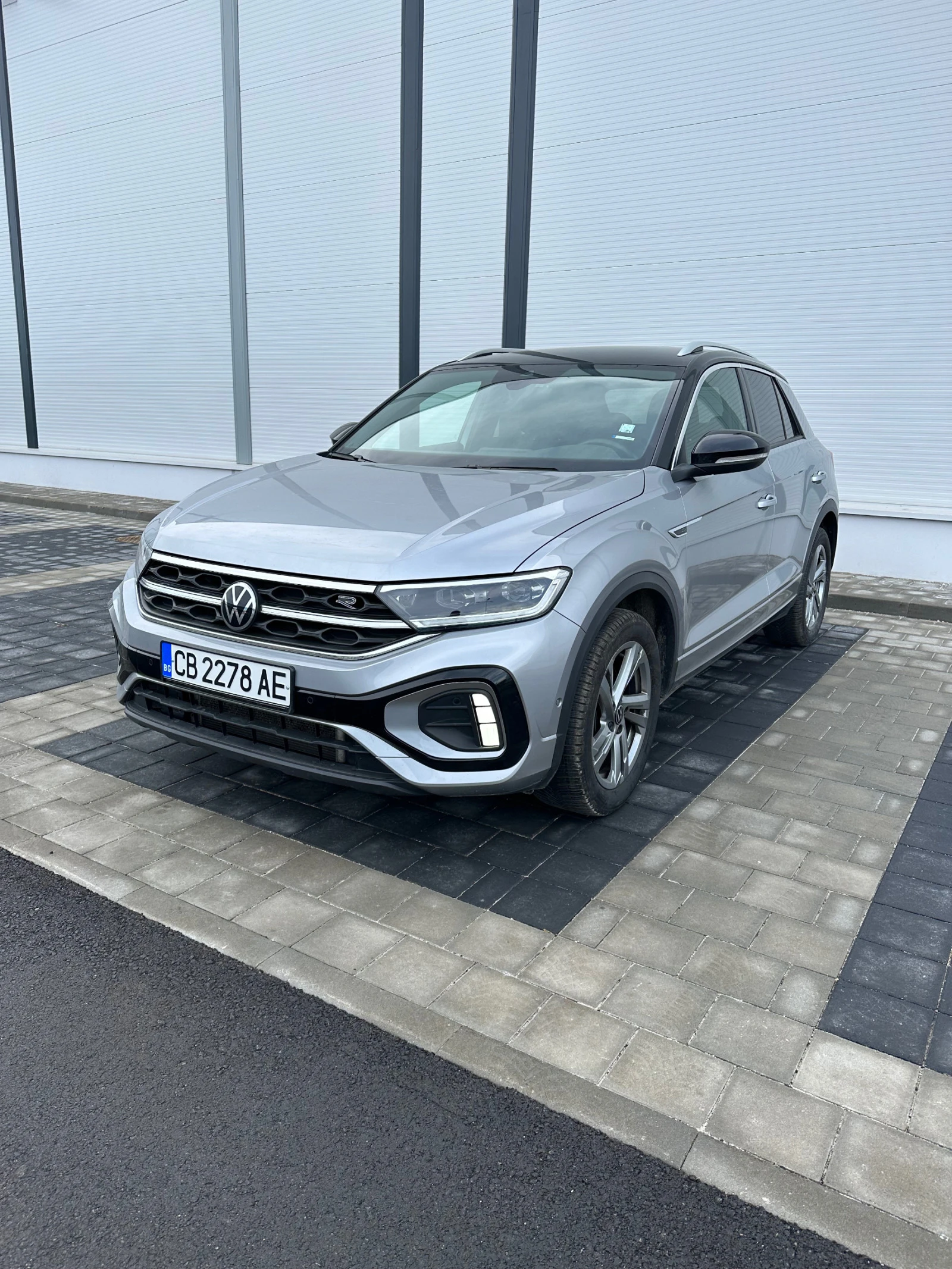 VW T-Roc ГАРАНЦИОННА 2.0 TDI R-line LED - изображение 2