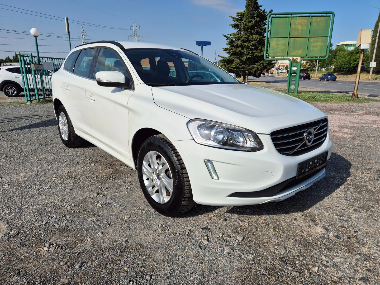 Volvo XC60 2.0d Автомат - изображение 7