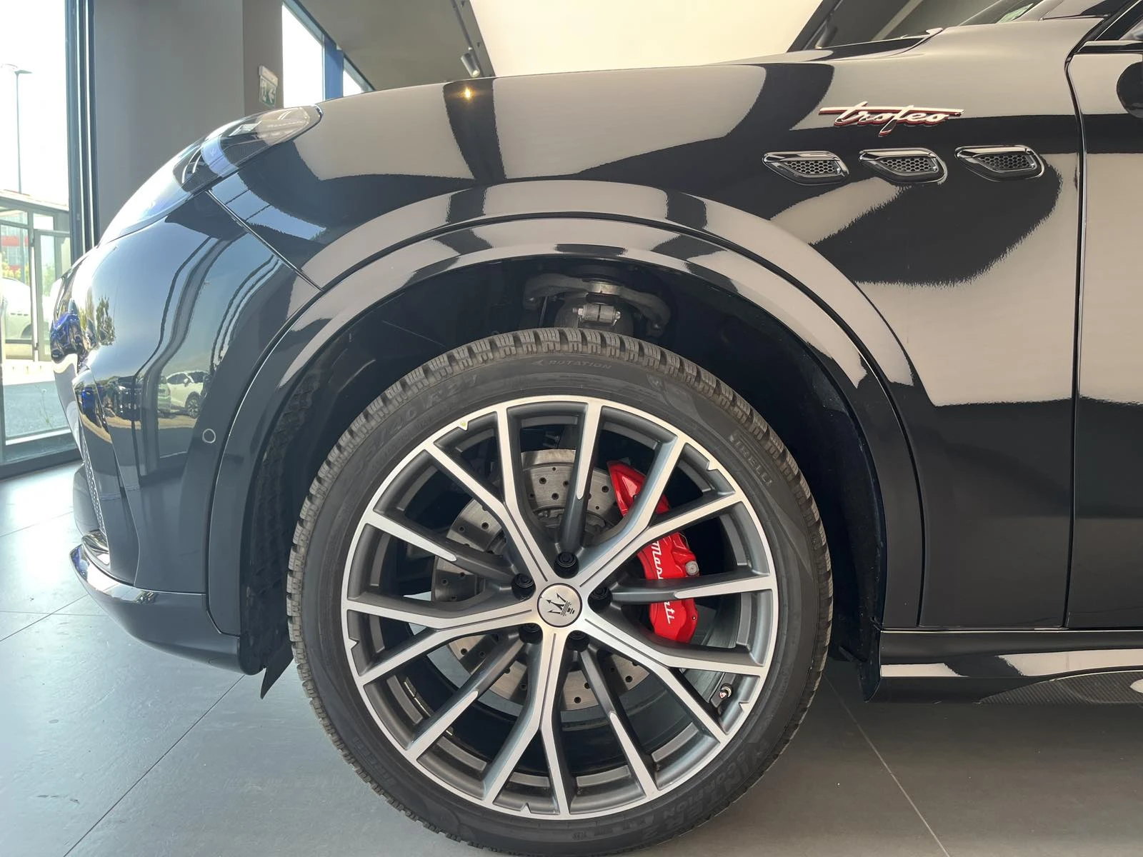 Maserati Grecale Trofeo - изображение 4