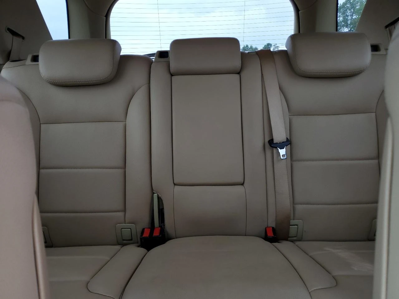 Mercedes-Benz ML 350 4MATIC / 3.5 V6 / Кожа / Панорама / ПОДГРЕВ / - изображение 10