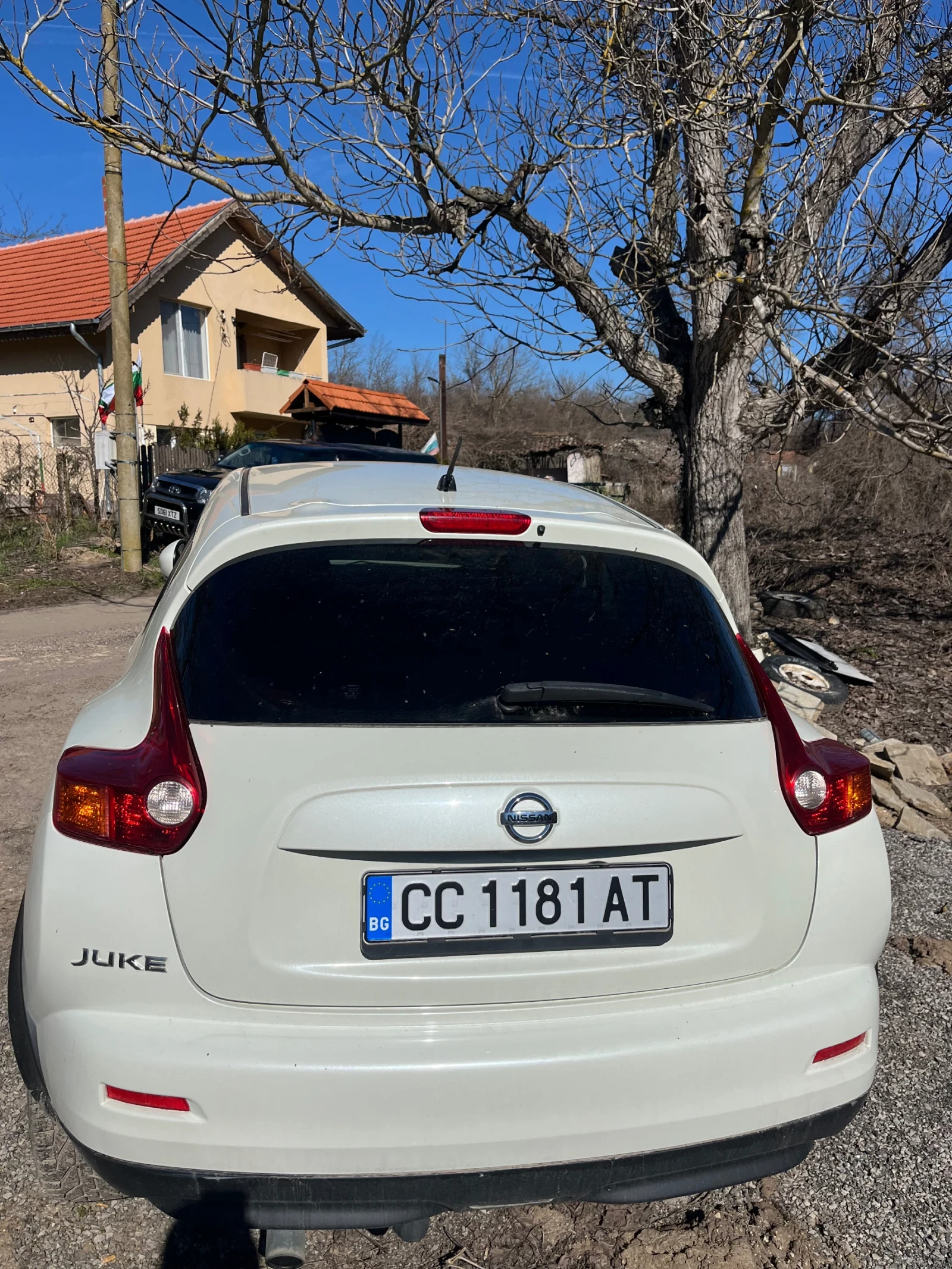 Nissan Juke, снимка 3 - Автомобили и джипове - 53769402