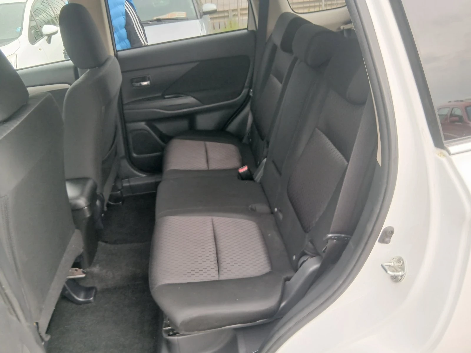 Mitsubishi Outlander 2.2DID 4x4 7места, снимка 9 - Автомобили и джипове - 54483541