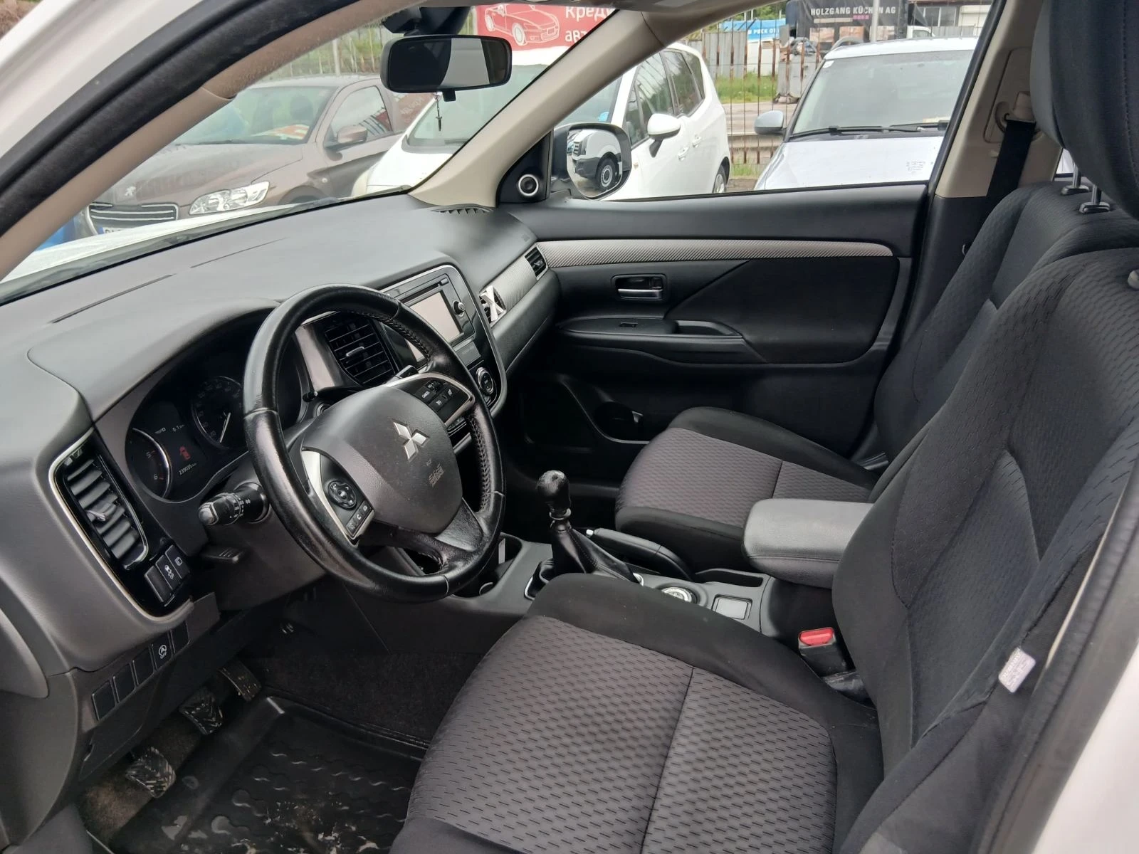 Mitsubishi Outlander 2.2DID 4x4 7места, снимка 5 - Автомобили и джипове - 54483541