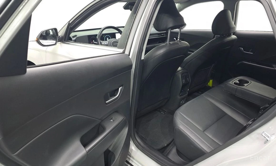 Hyundai Kona, снимка 11 - Автомобили и джипове - 54593755