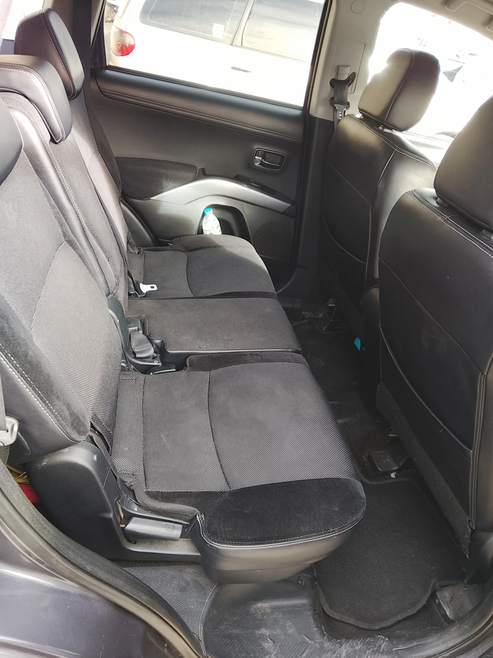Mitsubishi Outlander, снимка 10 - Автомобили и джипове - 54854079