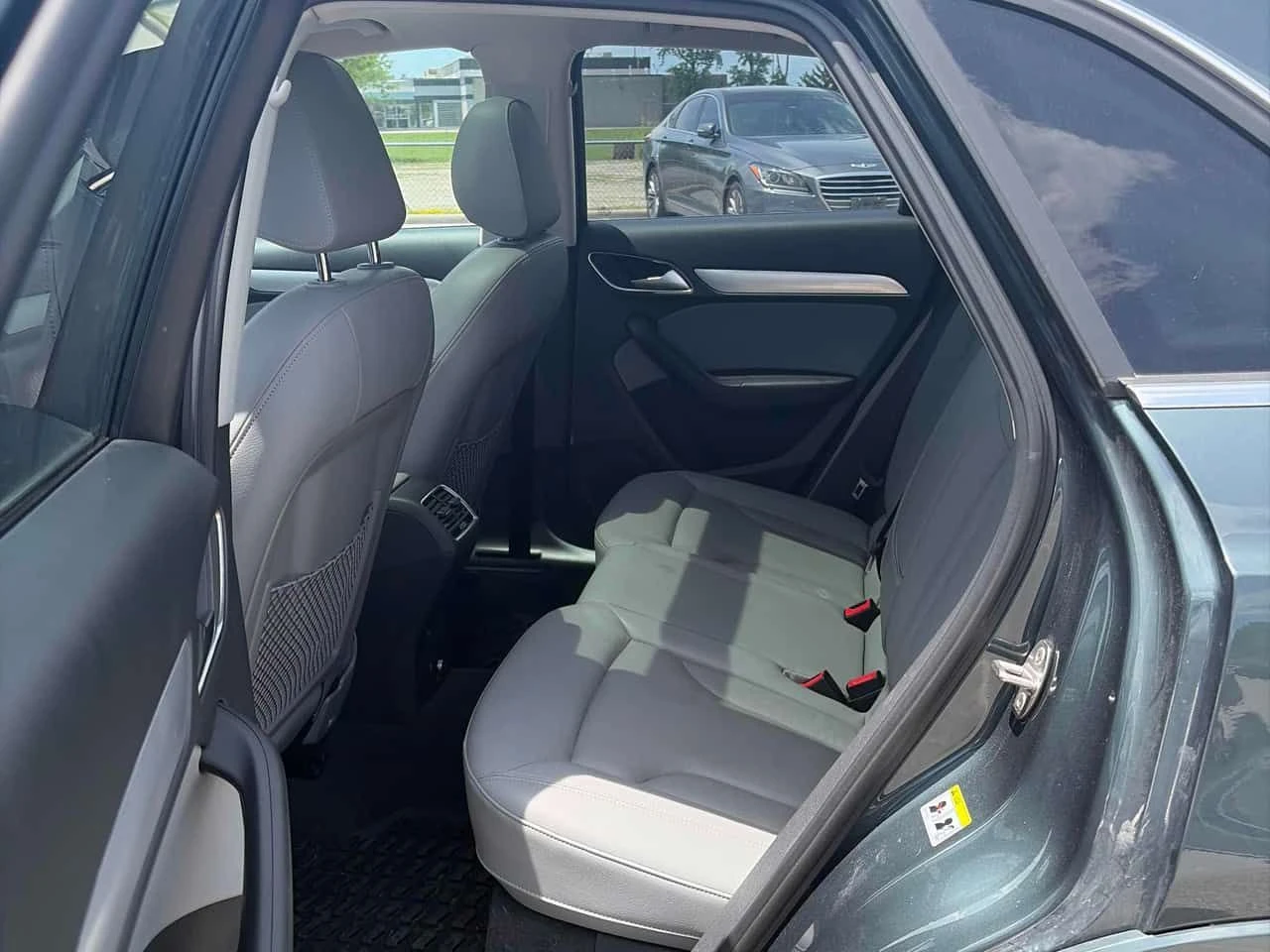 Audi Q3 * Progressiv * CARFAX * ���� �� �� | Mobile.bg � ����������� 9