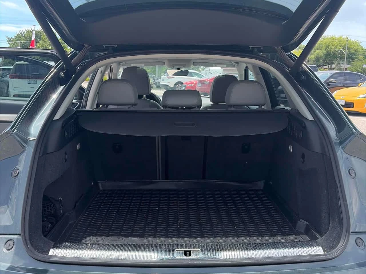 Audi Q3 * Progressiv * CARFAX * ���� �� �� | Mobile.bg � ����������� 11