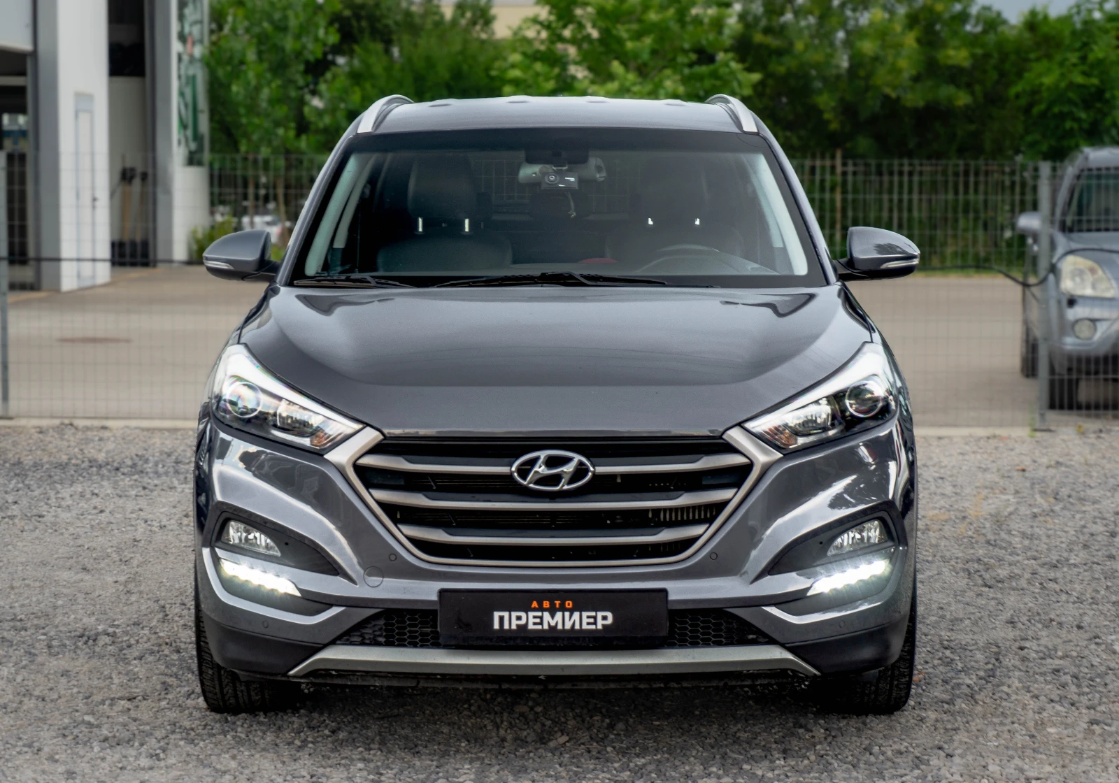 Hyundai Tucson 2.0CRDI-6М.ГАР.РЕАЛНИ КМ., снимка 2 - Автомобили и джипове - 55103331