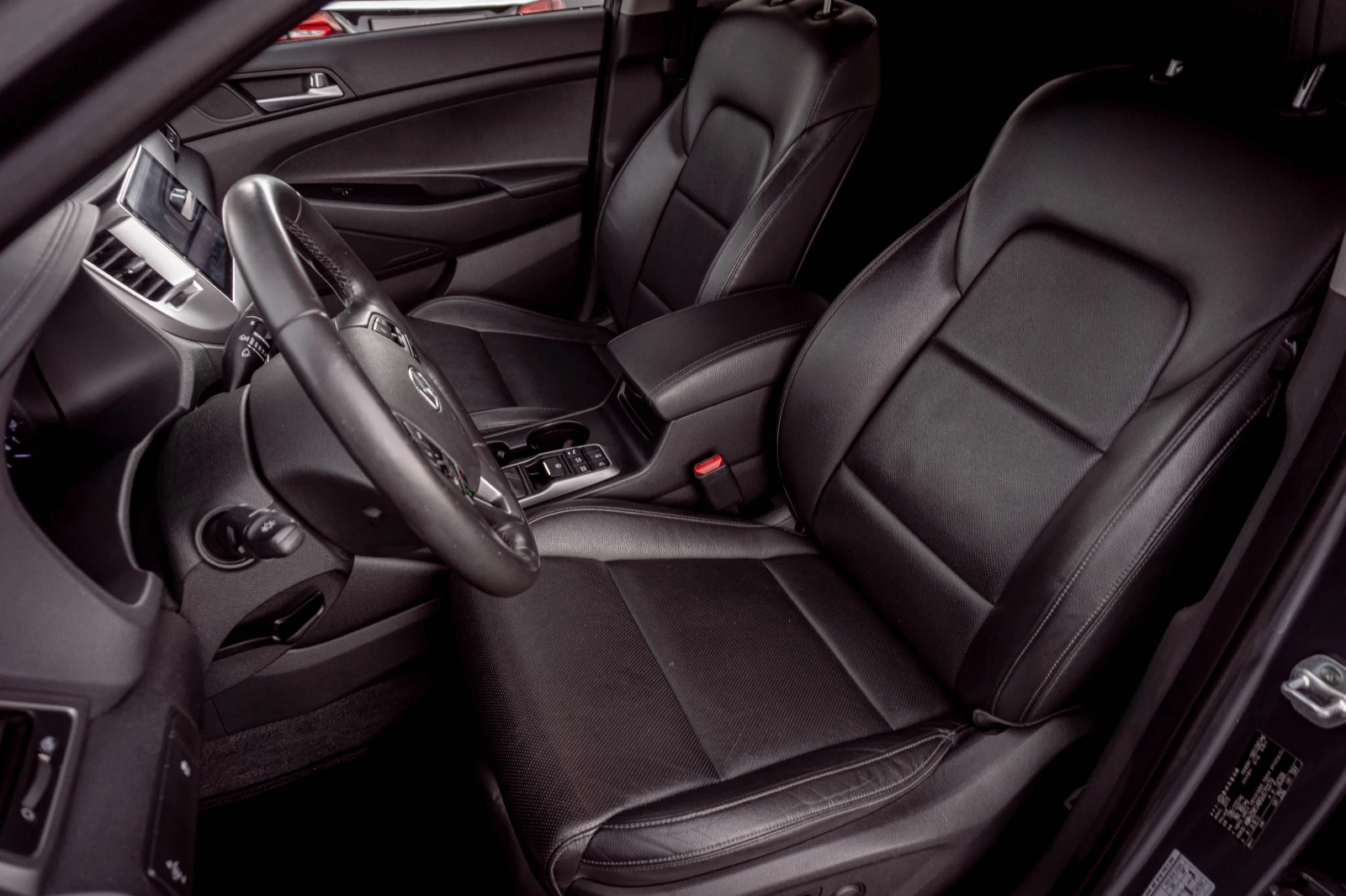 Hyundai Tucson 2.0CRDI-6М.ГАР.РЕАЛНИ КМ., снимка 8 - Автомобили и джипове - 55103331