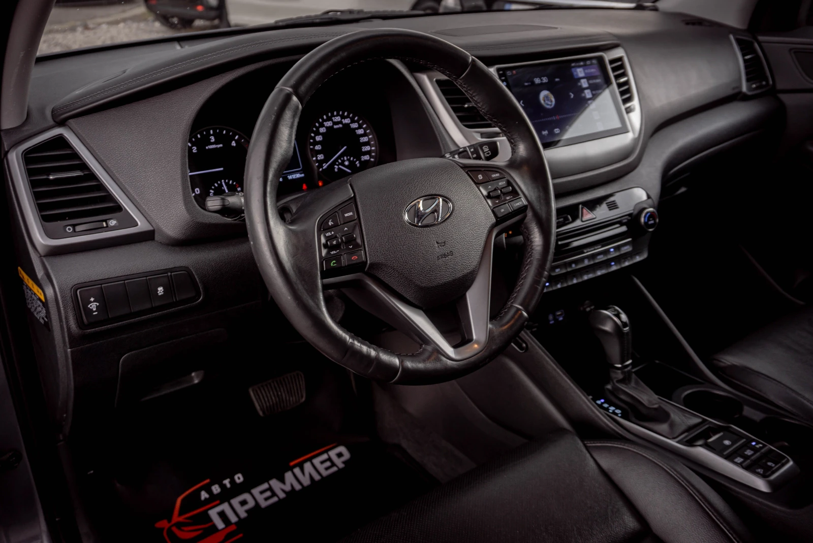 Hyundai Tucson 2.0CRDI-6М.ГАР.РЕАЛНИ КМ., снимка 7 - Автомобили и джипове - 55103331