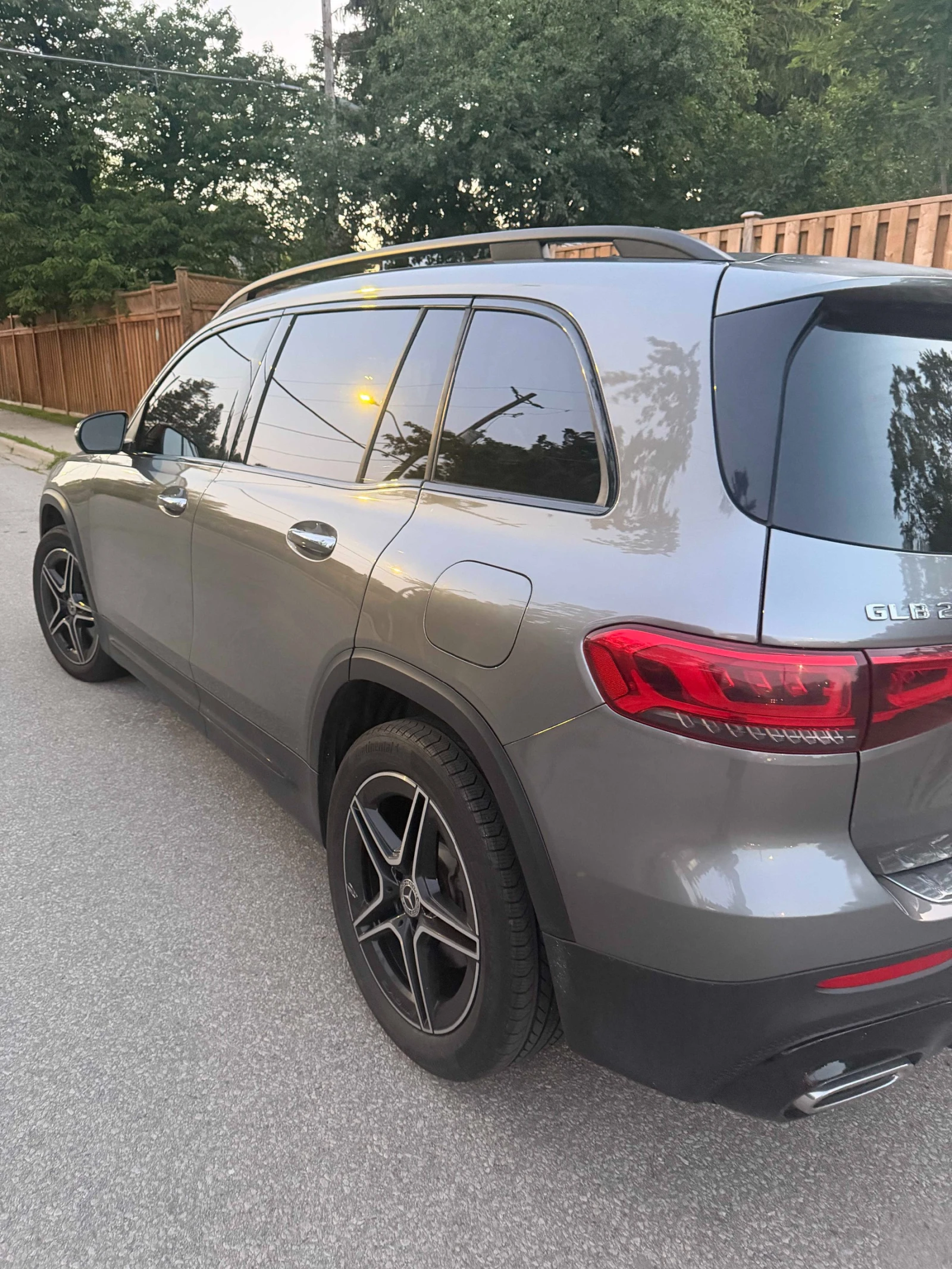 Mercedes-Benz GLB 250 AMG Package/Keyless/ПАНОРАМА/CARFAX, снимка 2 - Автомобили и джипове - 55200048