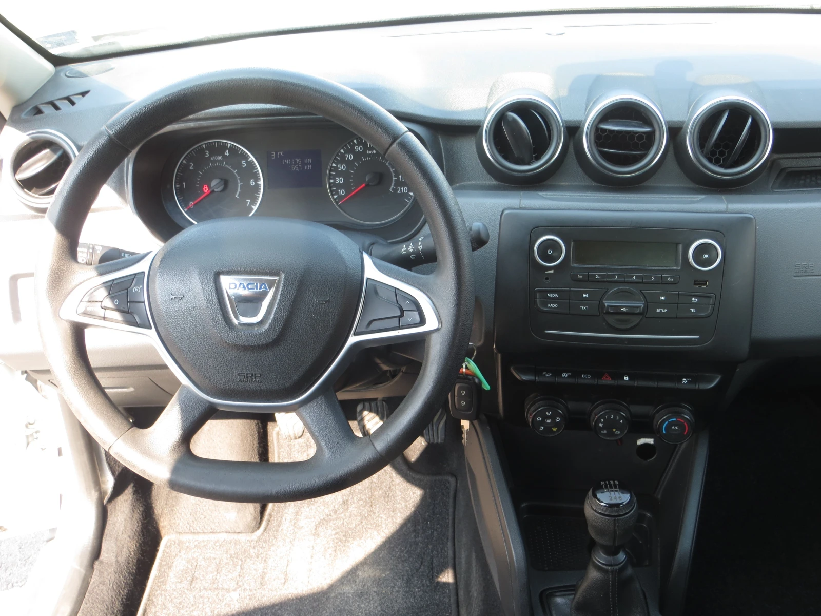 Dacia Duster 1, 5 DCI 4x4 ГАРАНЦИЯ, снимка 8 - Автомобили и джипове - 55434407