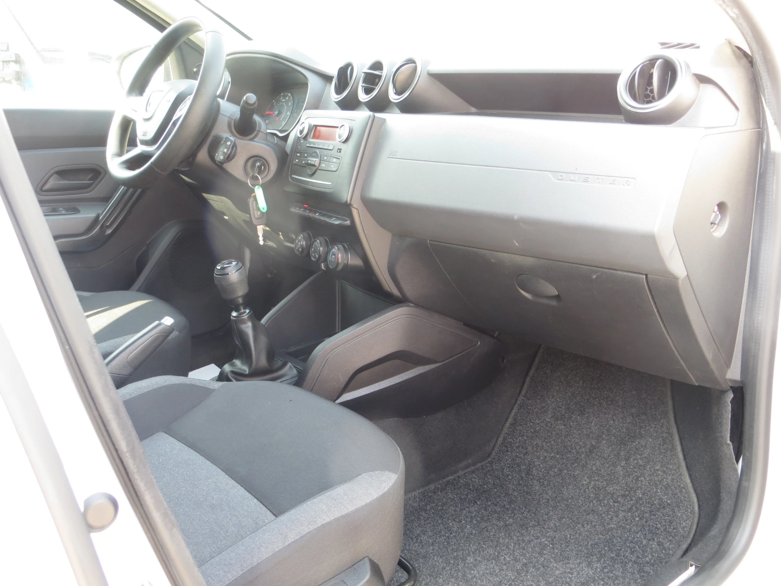 Dacia Duster 1, 5 DCI 4x4 ГАРАНЦИЯ, снимка 14 - Автомобили и джипове - 55434407