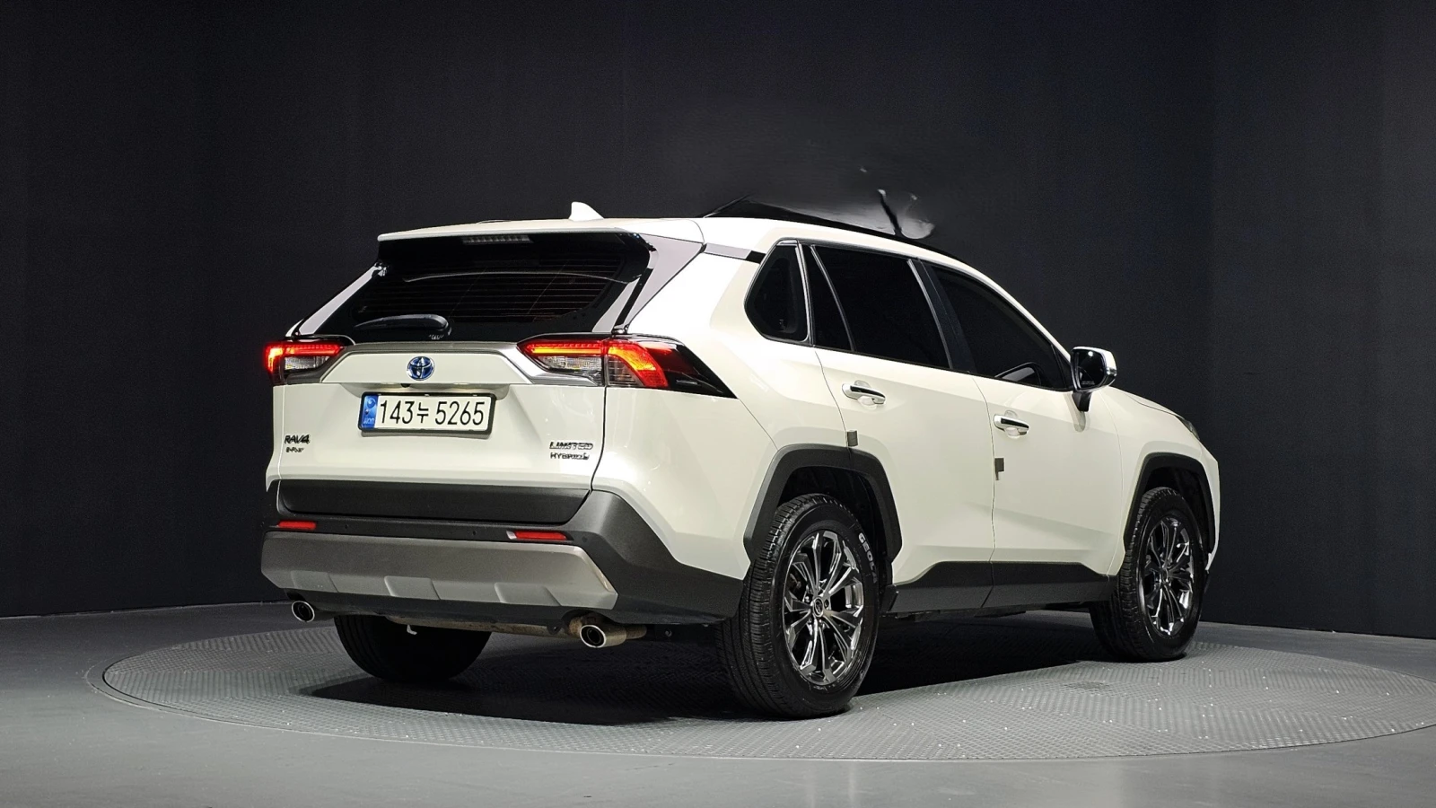 Toyota Rav4 2, 5 Limited Hybrid AWD, снимка 2 - Автомобили и джипове - 56102967