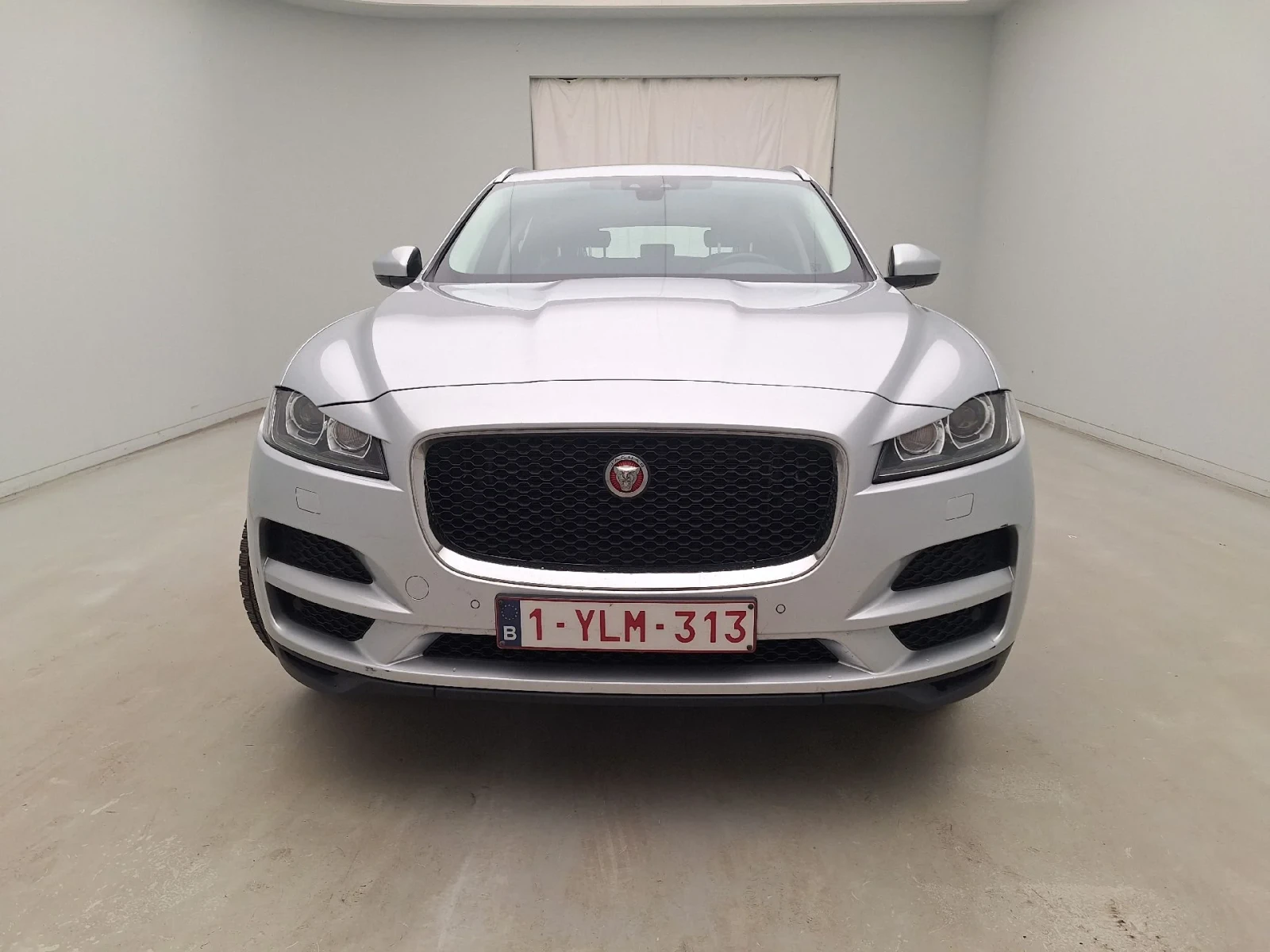 Jaguar F-PACE 2.0D Prestige Navi Leather LED, снимка 2 - Автомобили и джипове - 56207432