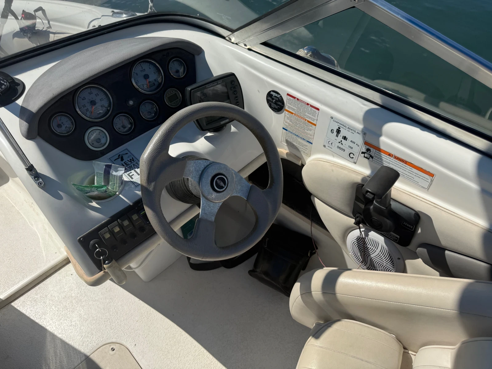 Моторна яхта Chaparral SSi 180, снимка 4 - Воден транспорт - 55808445